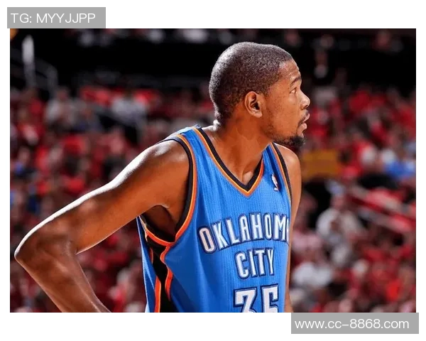 托马斯布莱恩特绝杀被帽怒推摄像头引发热议