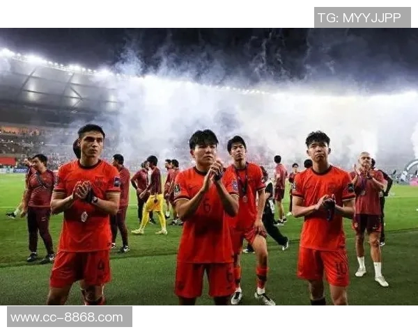 U23国足昨晚恢复训练与散步调整状态今日进行场地适应训练以备战赛事 U23国足昨晚恢复训练与散步调整状态今日进行场地适应训练以备战赛事